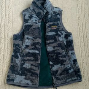 LL Bean Zip Up Camo Vest